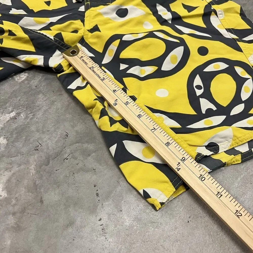 Patagonia Men’s Board Shorts Yellow and Grey Geometric Pattern Size 30 Swimsuit - Picture 4 of 8